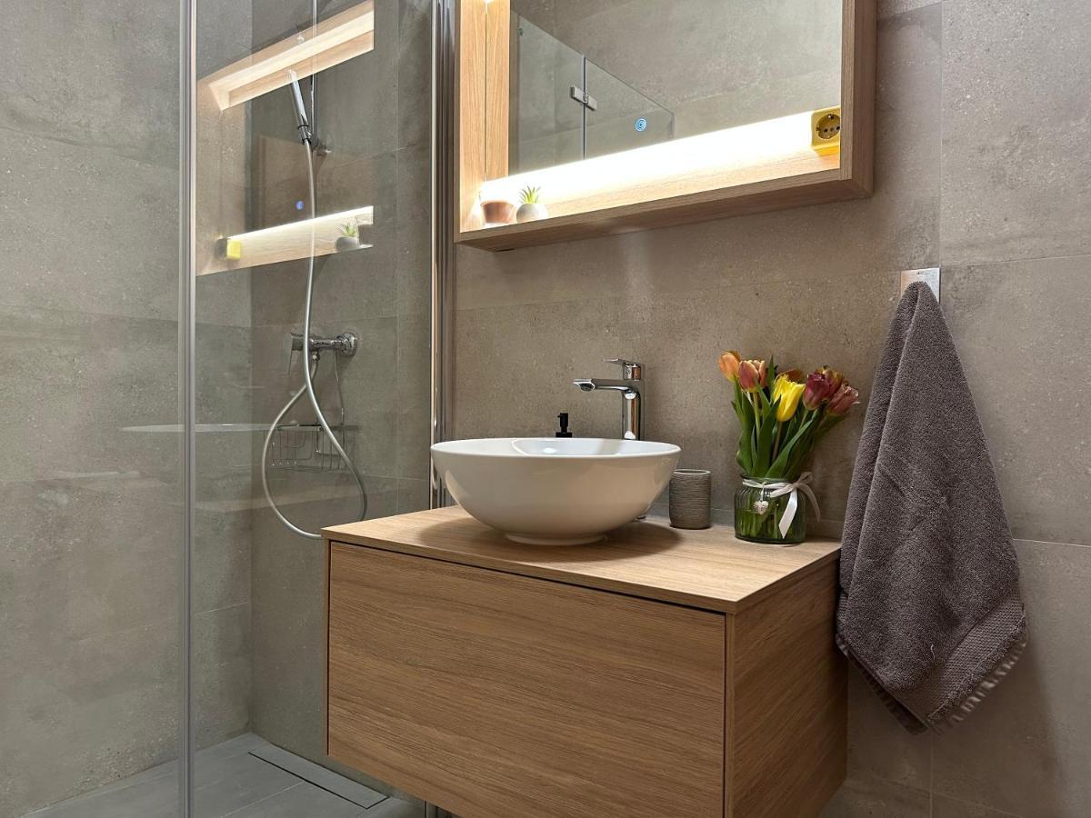 Apartmani Roko Biograd Na Moru Eksteriør bilde