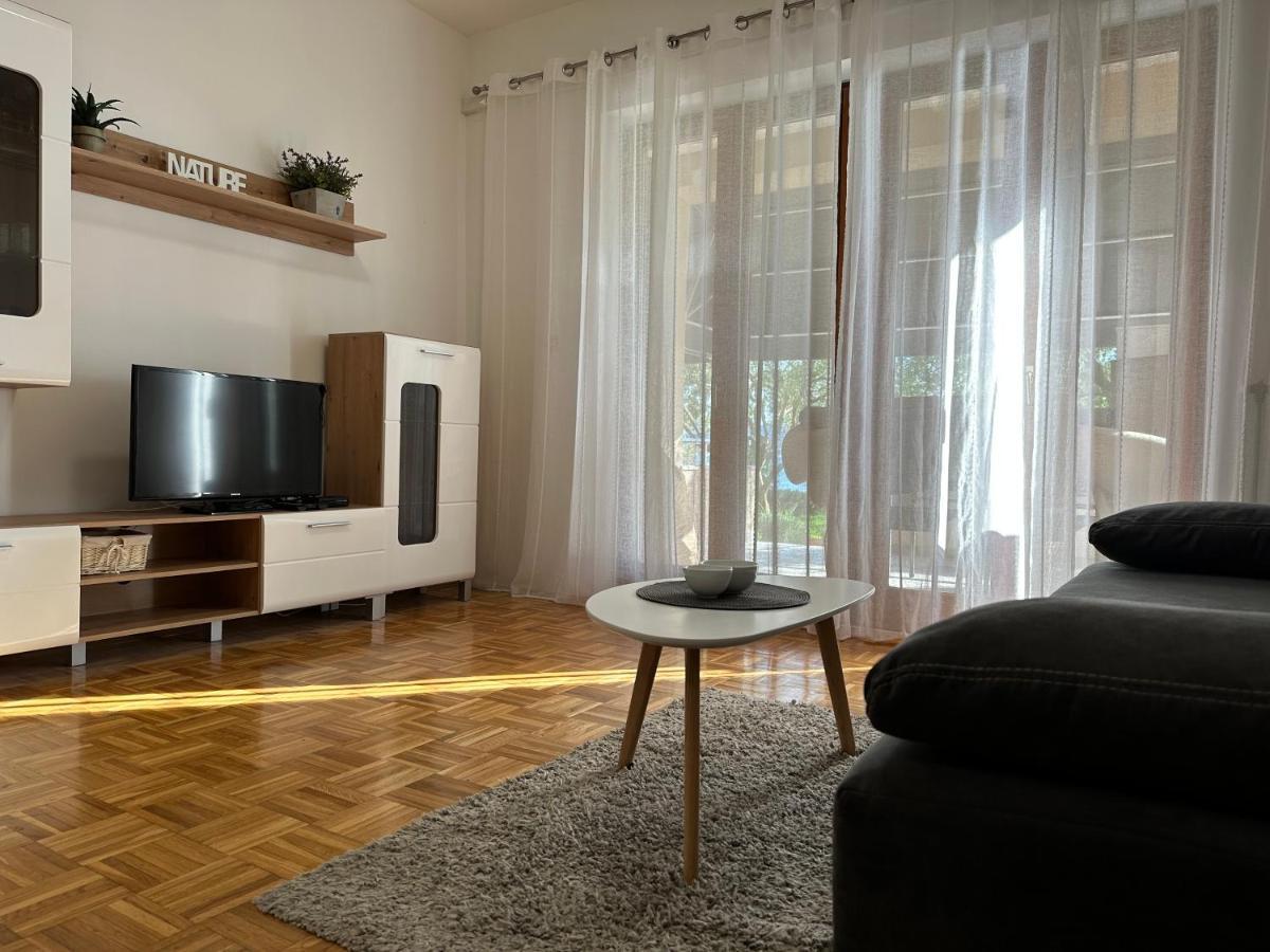 Apartmani Roko Biograd Na Moru Eksteriør bilde