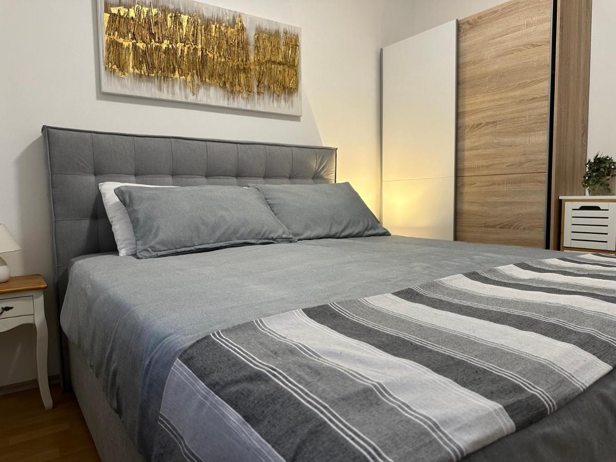 Apartmani Roko Biograd Na Moru Eksteriør bilde