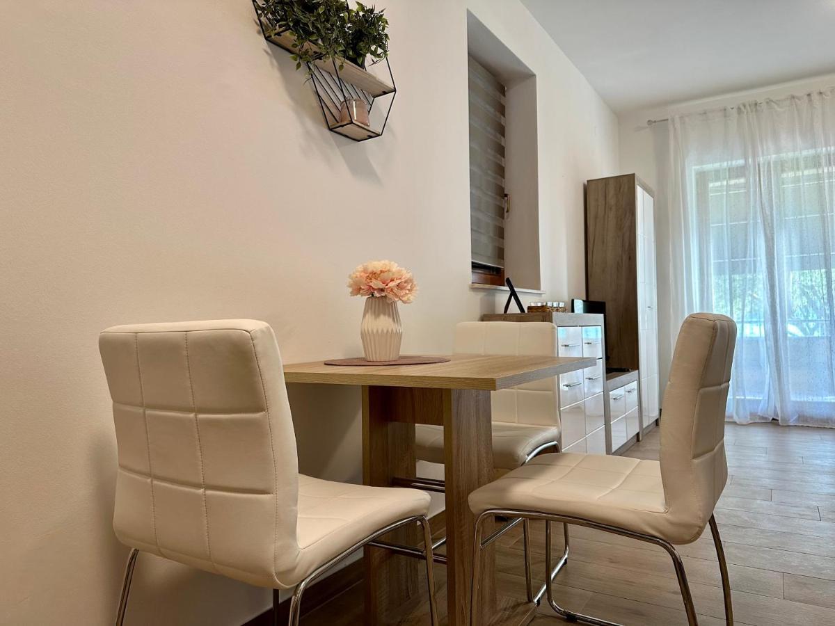 Apartmani Roko Biograd Na Moru Eksteriør bilde