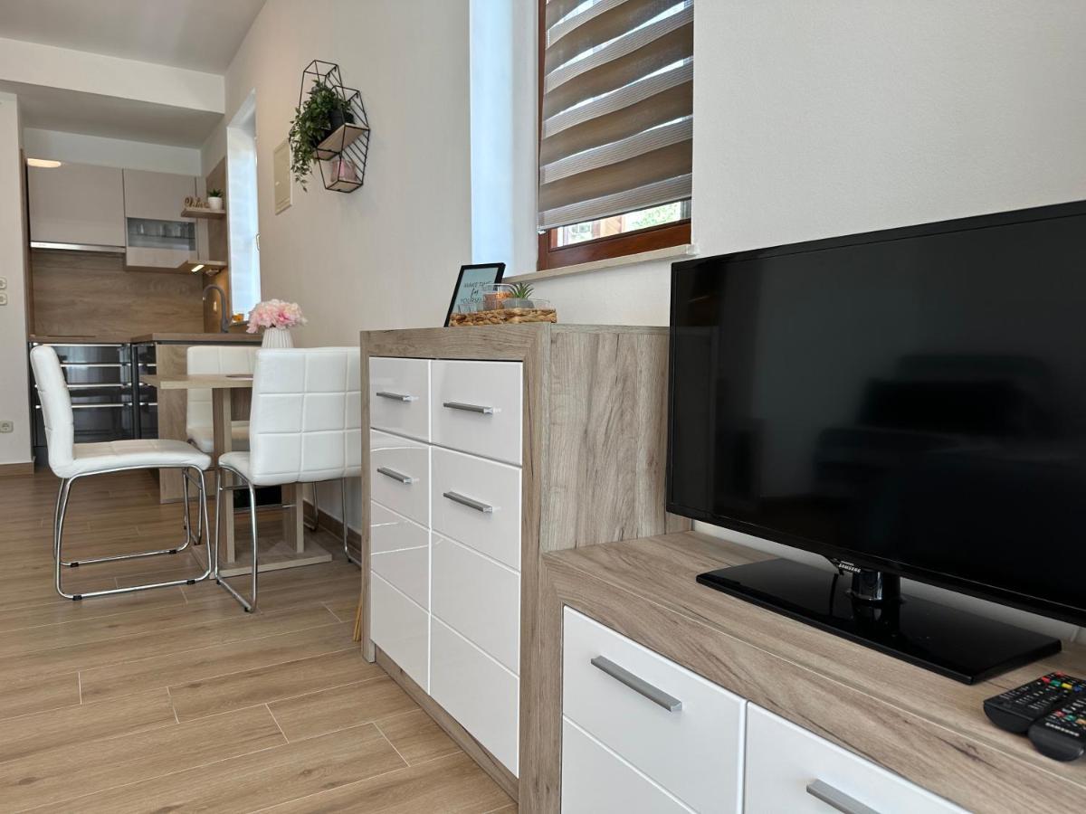 Apartmani Roko Biograd Na Moru Eksteriør bilde