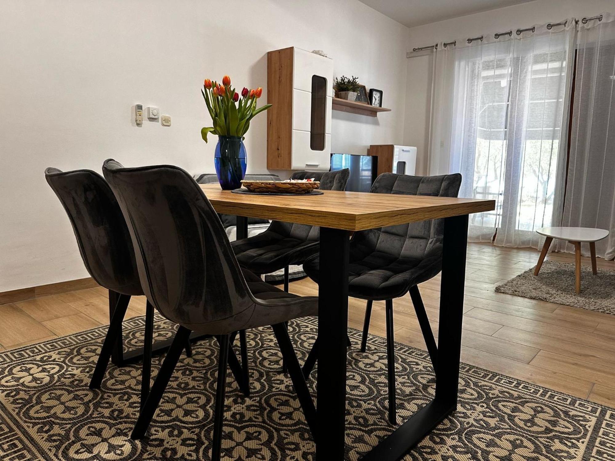 Apartmani Roko Biograd Na Moru Eksteriør bilde